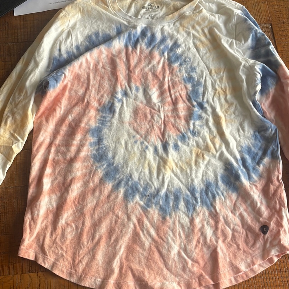 hollister tie dye sweater